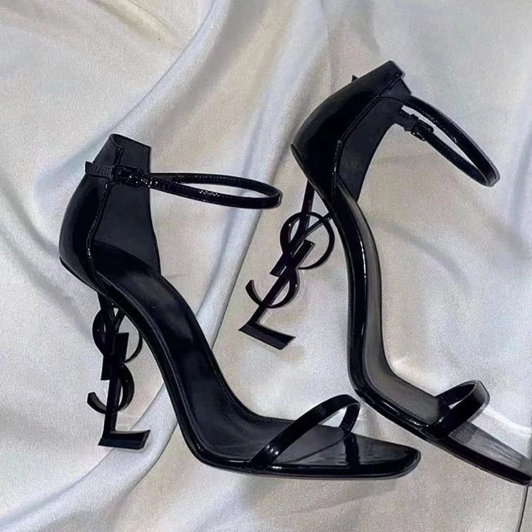 High quality new letter and black super-high heels with a thin heel with a line strap fashion sandal lady