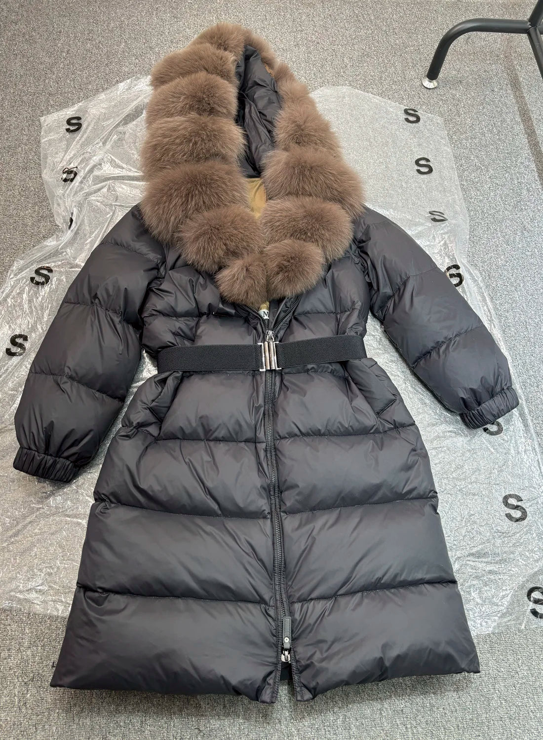 Long Winter Coat. Real Big Fox Fur Collar Belt Loose Puffer