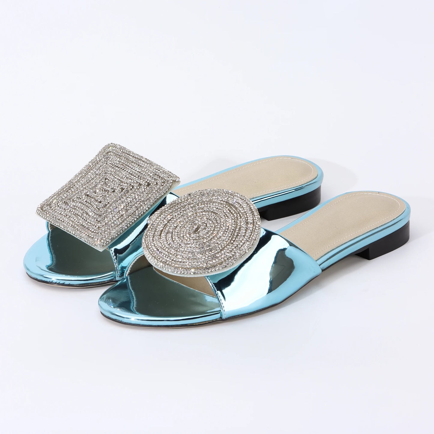 Fashion Design Women Flat Sandals 2023 Summer High Quality Women Gold Rhinestone Modern Slippers For Wedding Dress Party Shoes